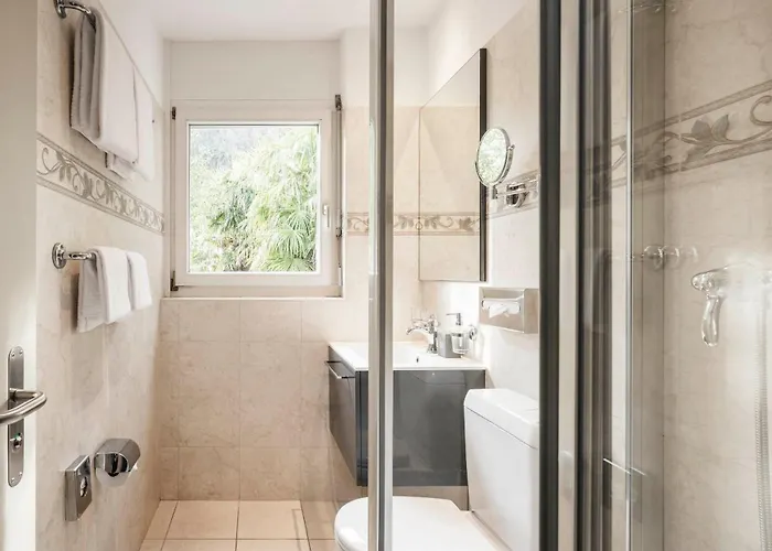 Готель Easyrooms Ai Monti Локарно