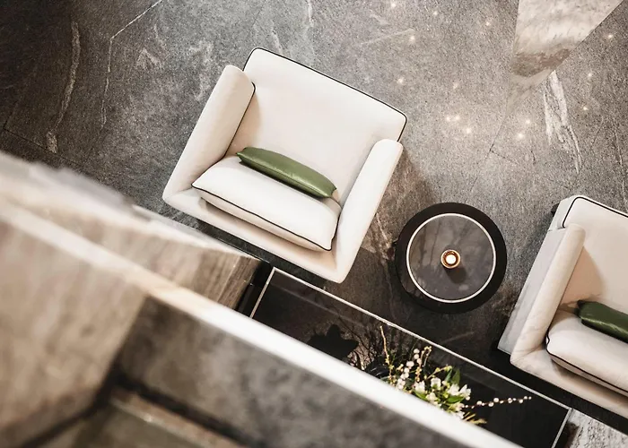 Easyrooms Ai Monti Готель *